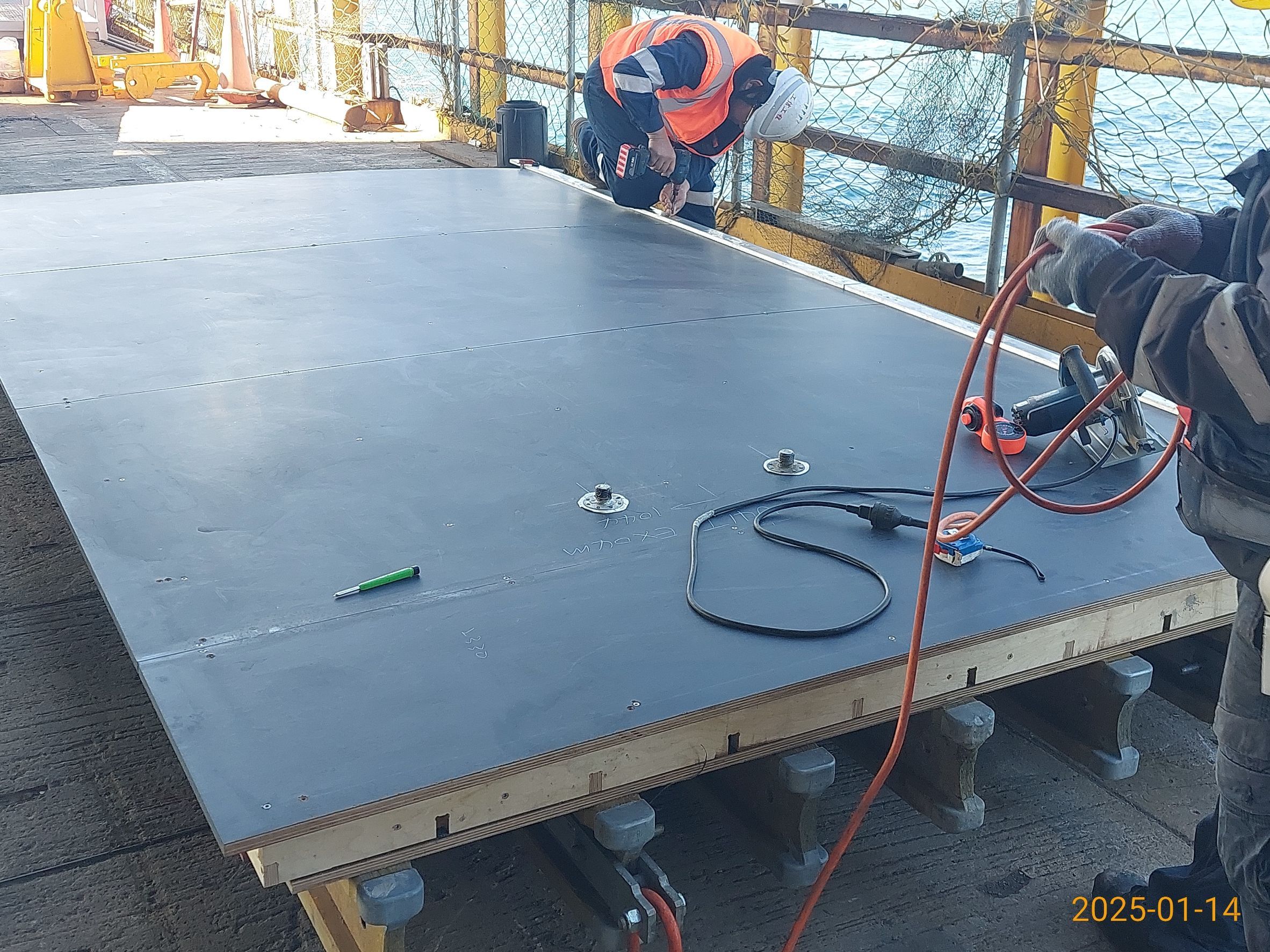 U41節塊模板組立