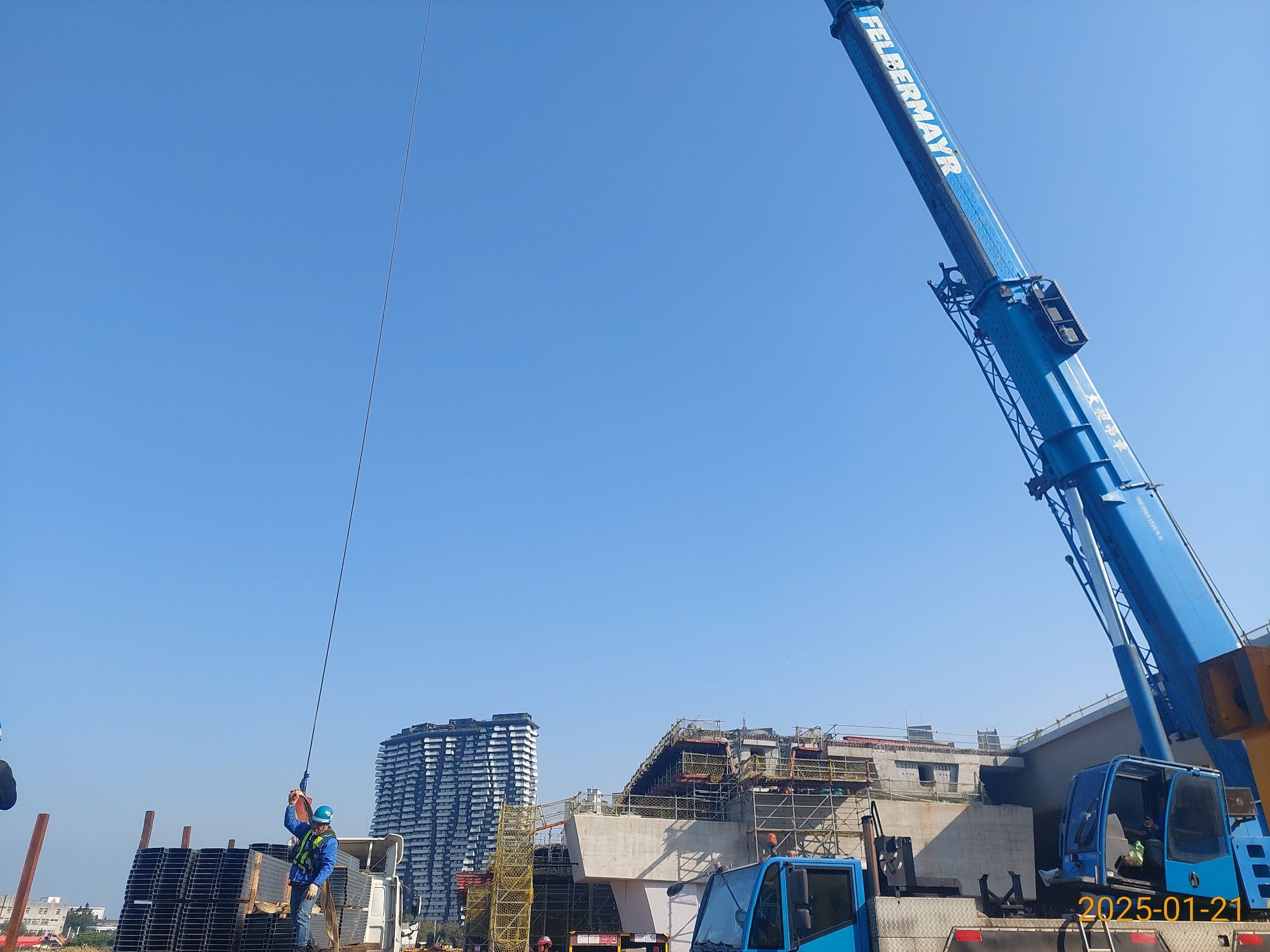 22T~24T複合橋面DECK版進料