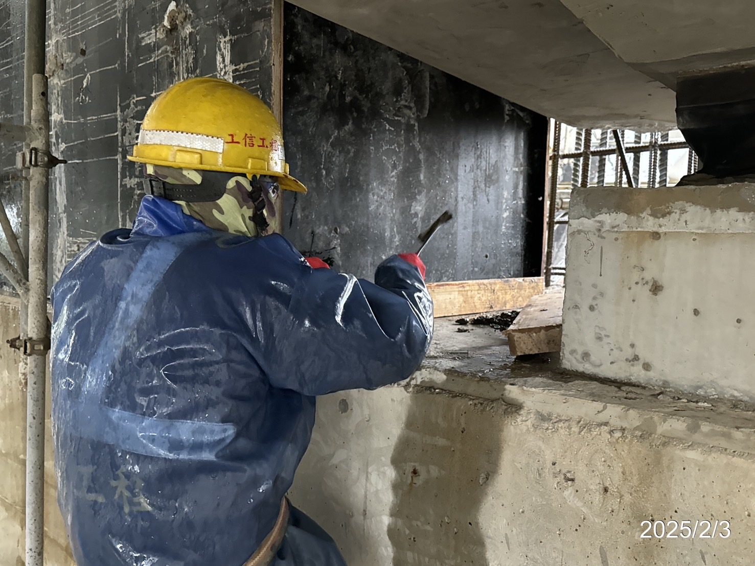 RL1A1橋台背牆模板組立