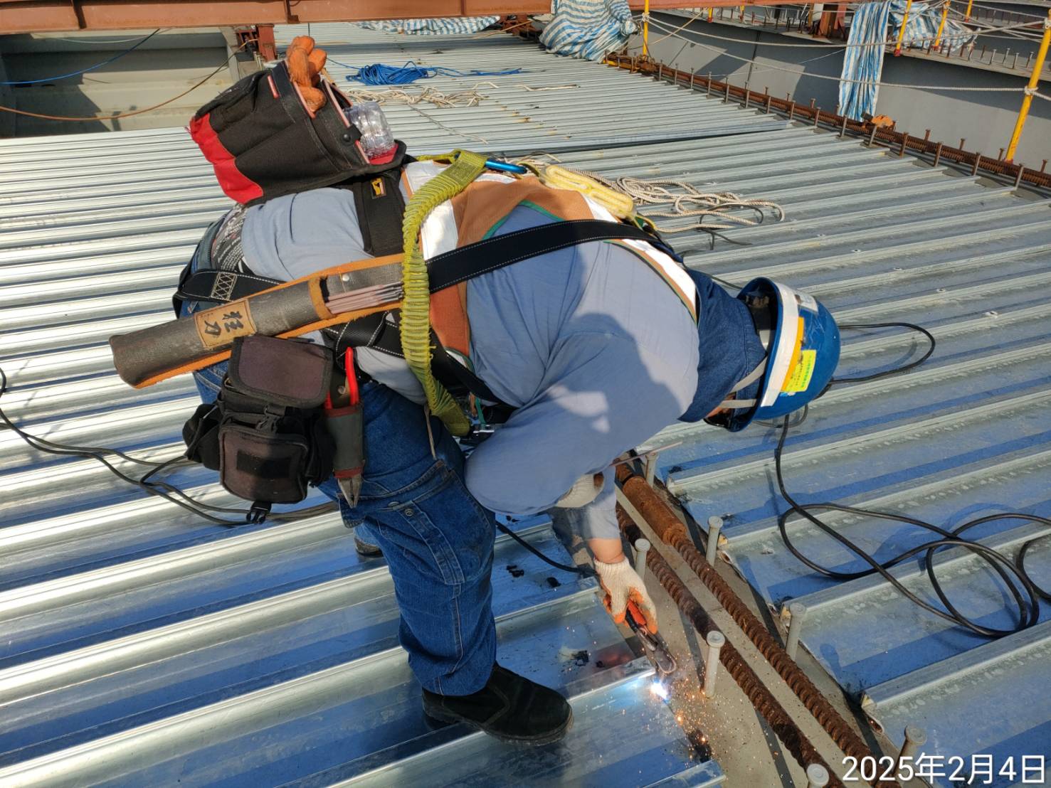 21～24T DECK板鋪設