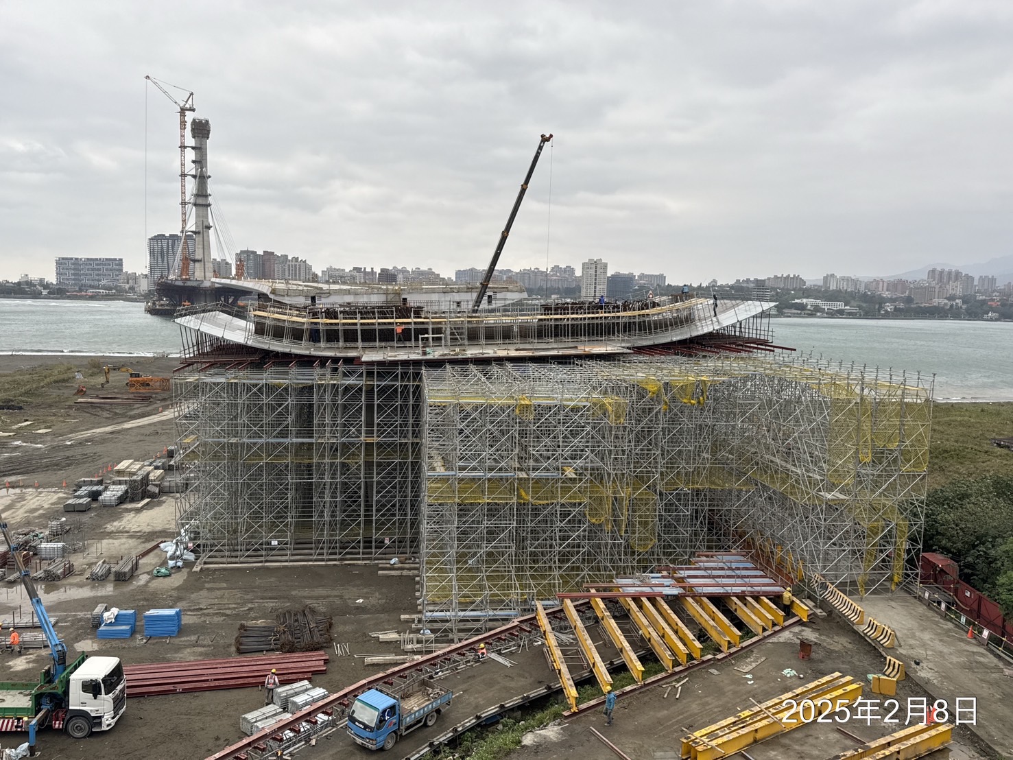 U4單元場撐第1階段支撐架組立