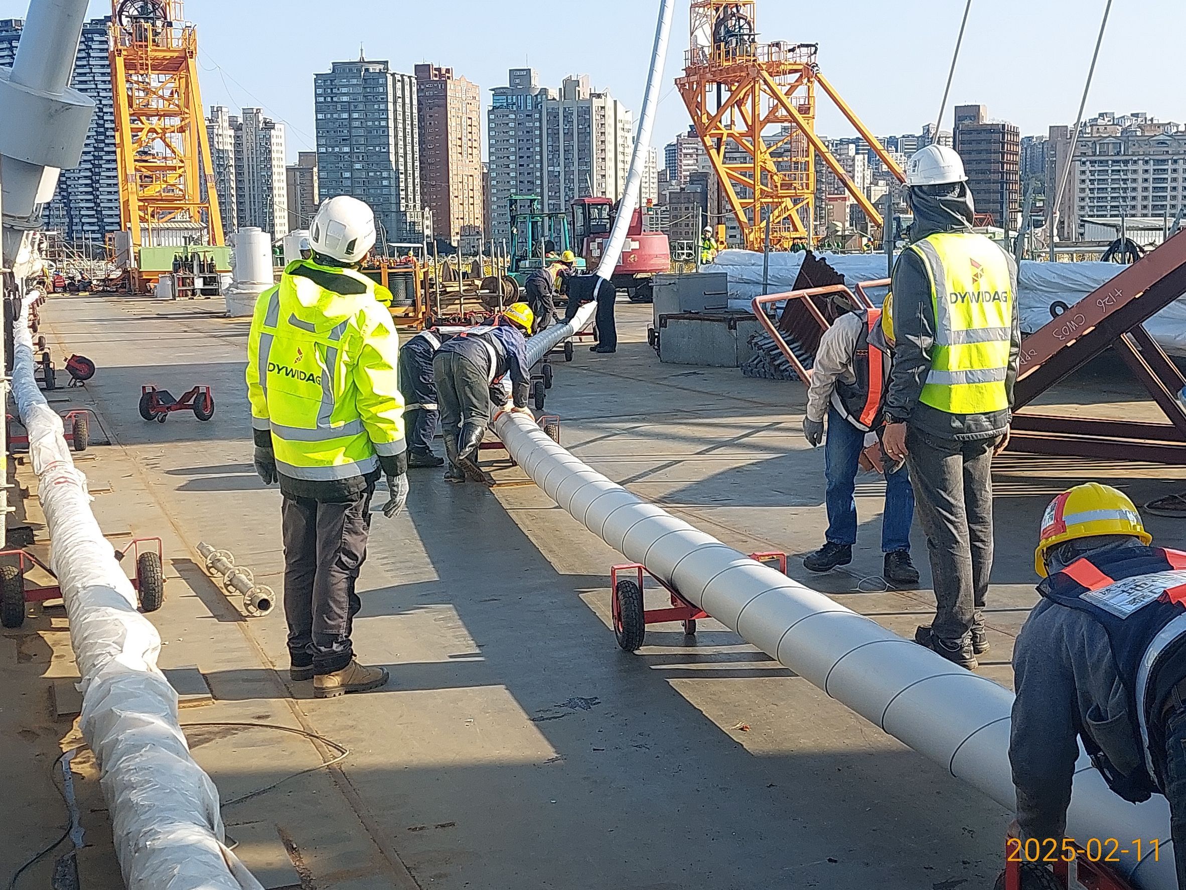 TE06斜索HDPE管吊裝