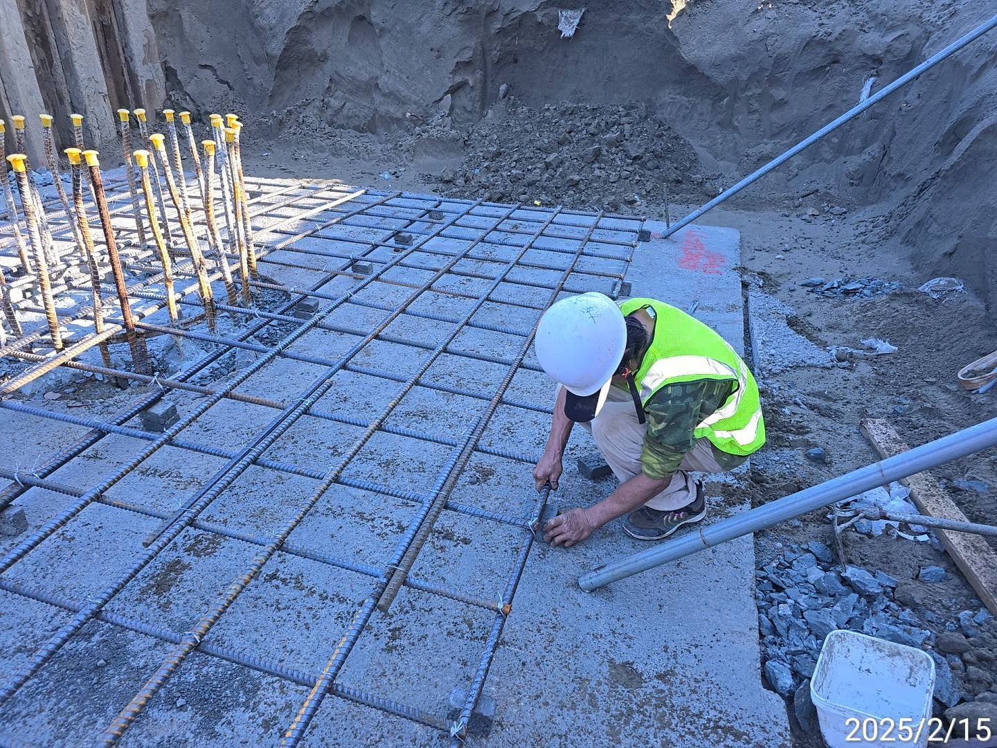 RL1擋土牆樁帽鋼筋綁紮