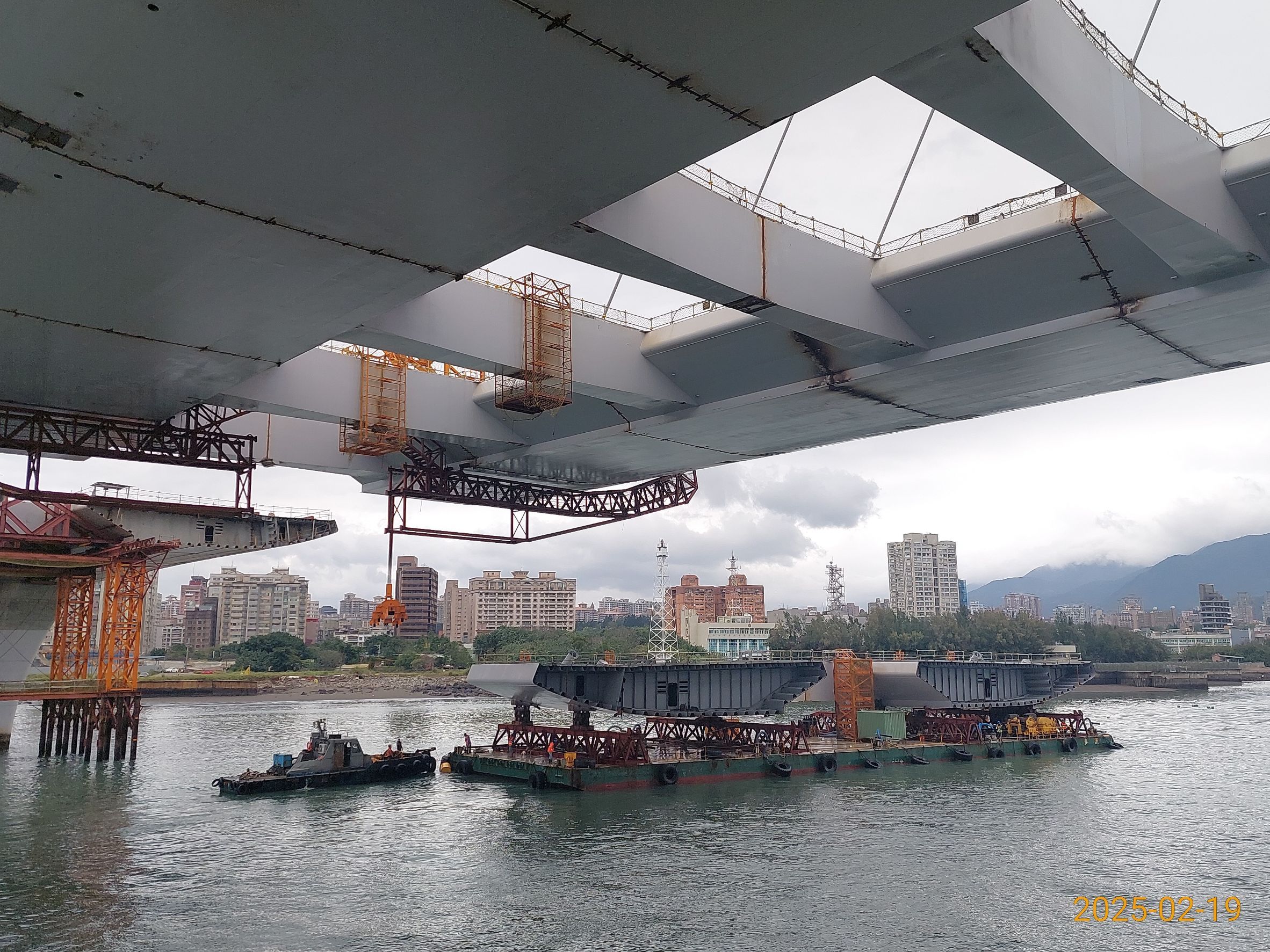 7T節塊吊裝作業