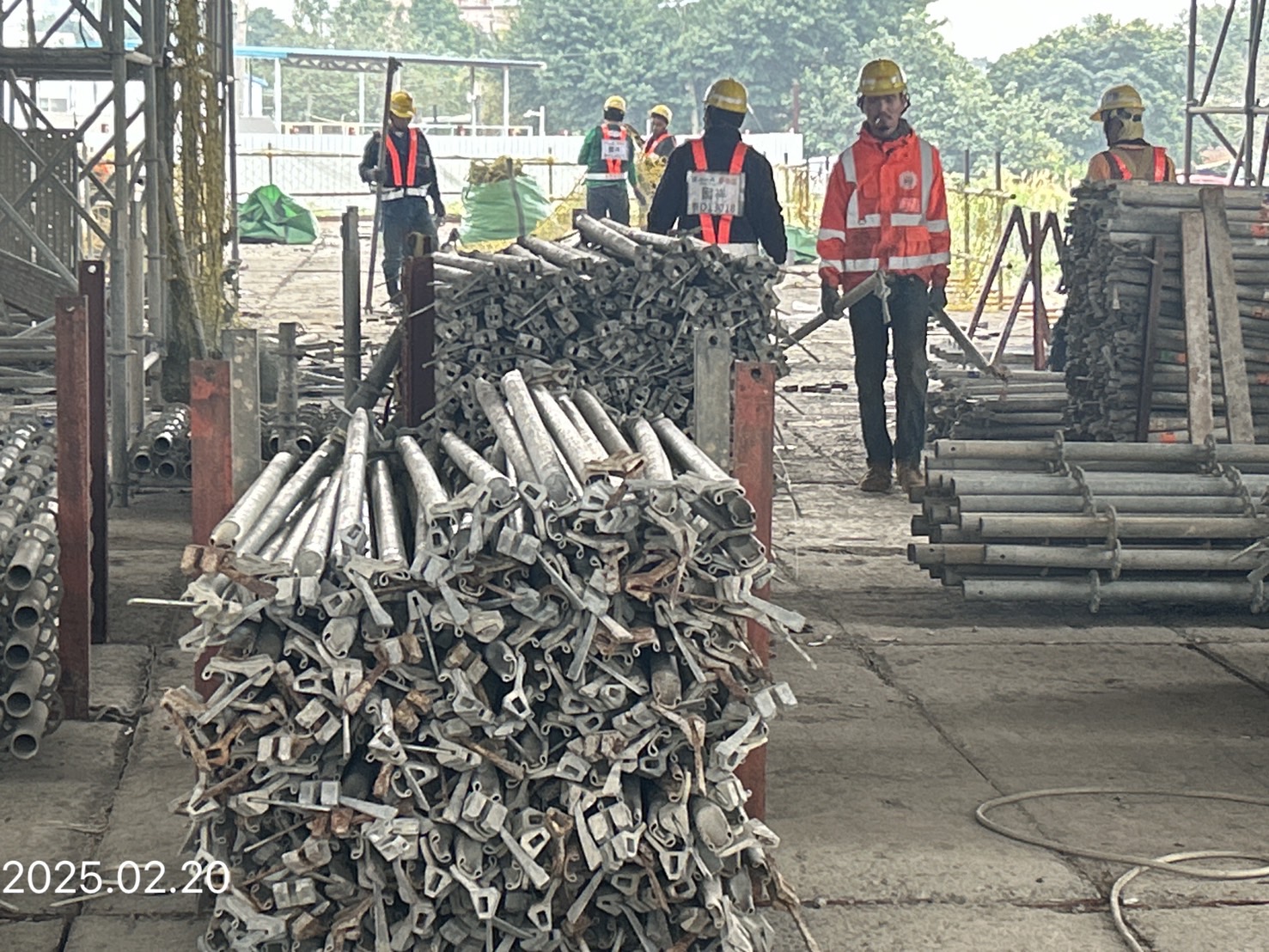 U6N場撑段箱型梁支撐架拆除