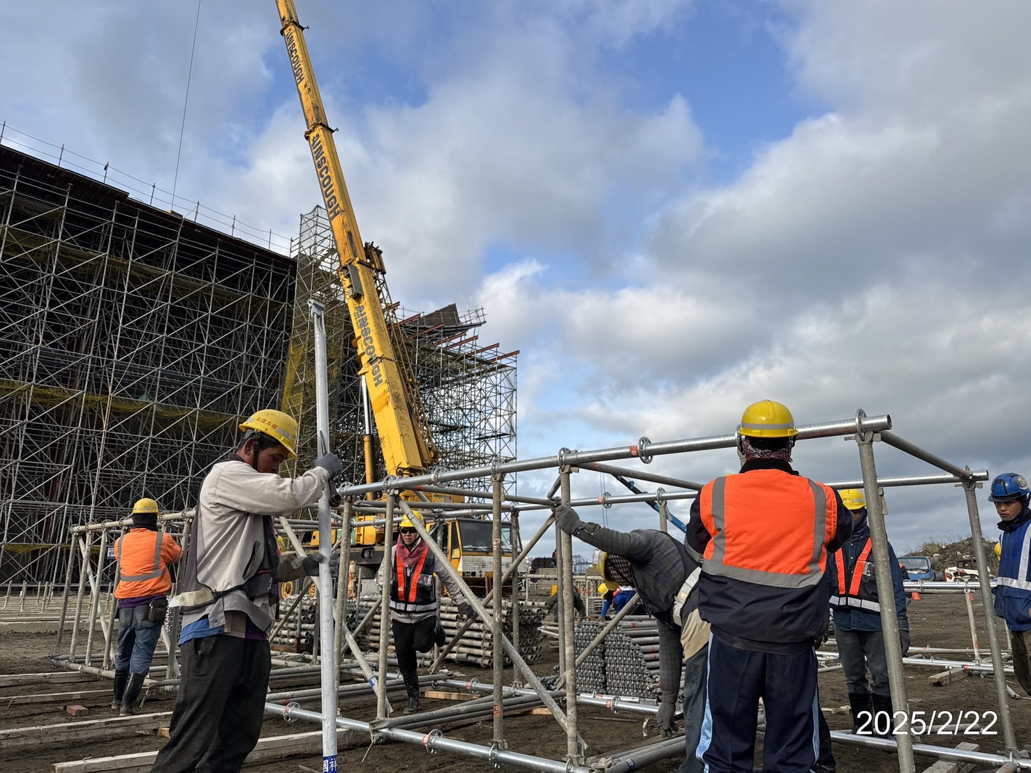 U4單元場撐第1階段支撐架組立