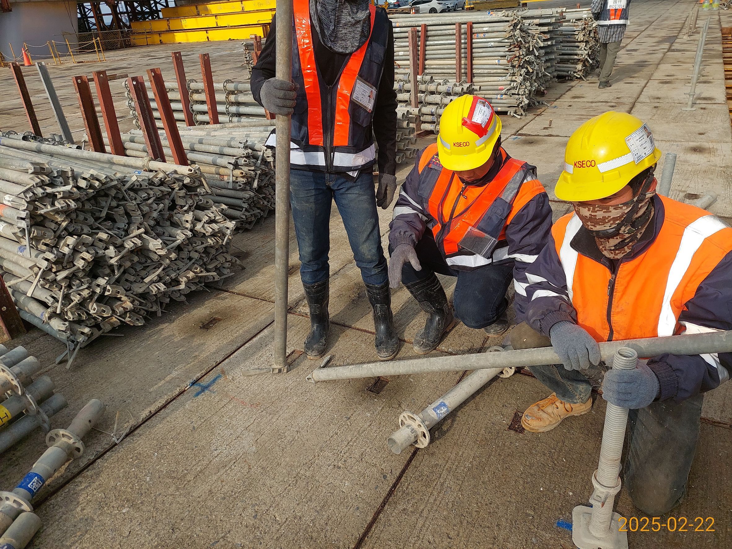 U5N場撐段箱型梁支撐架組立