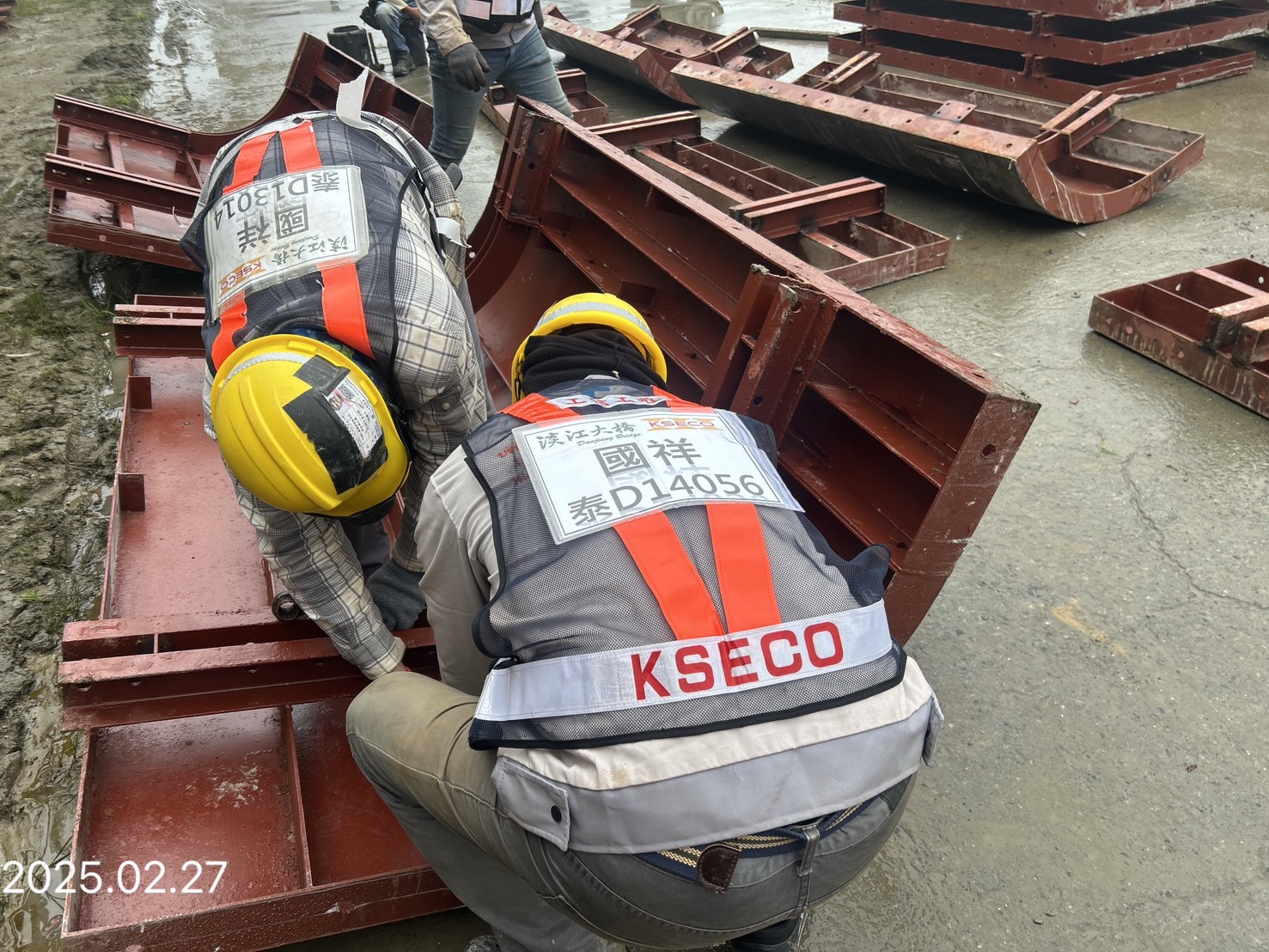 ML2B-1造型飾板側牆拆模