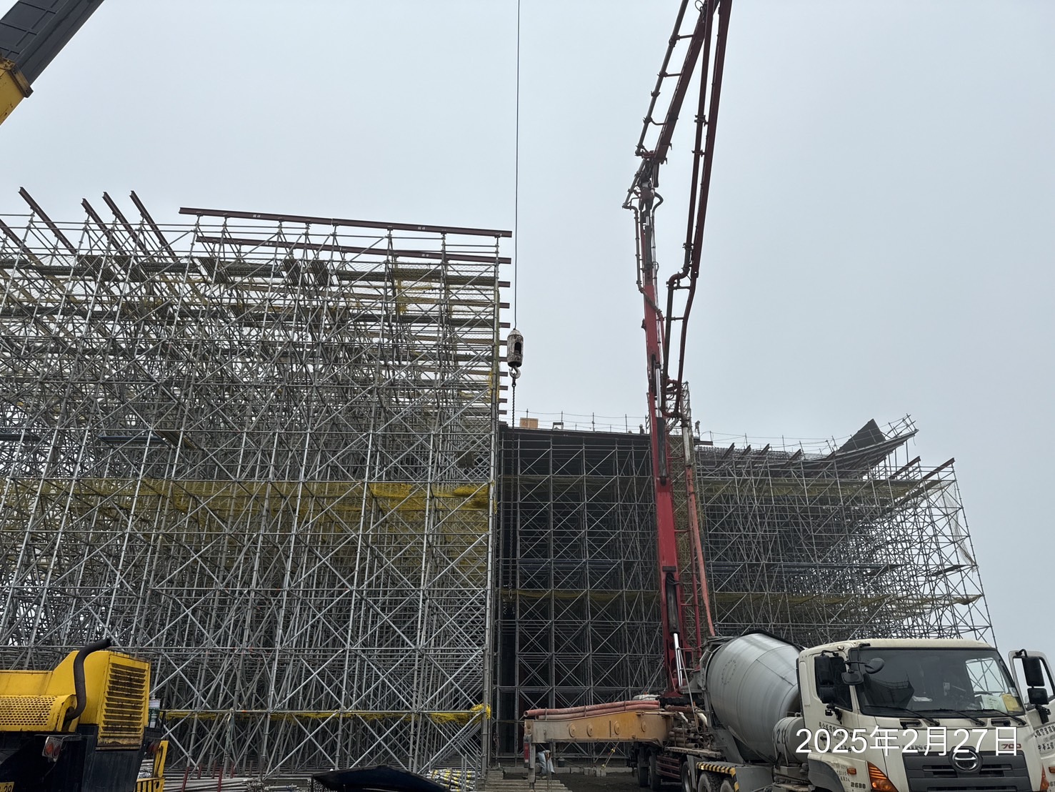 U4單元場撐鋼模調整