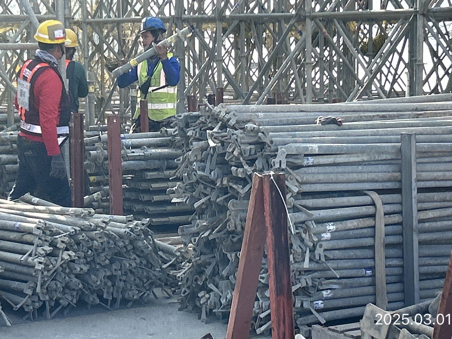 U5N場撐段箱型梁支撐架組立