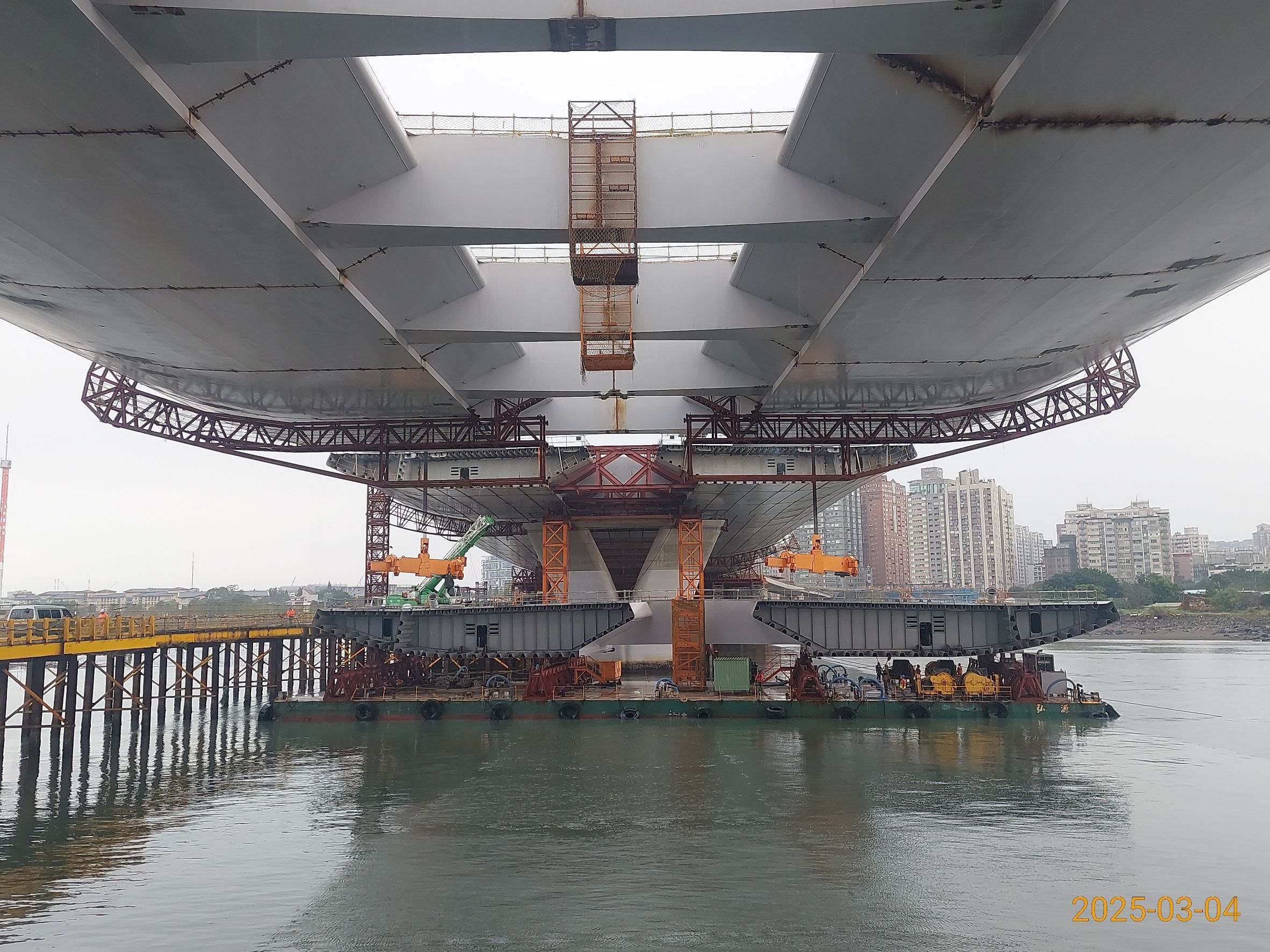 8T節塊吊裝作業