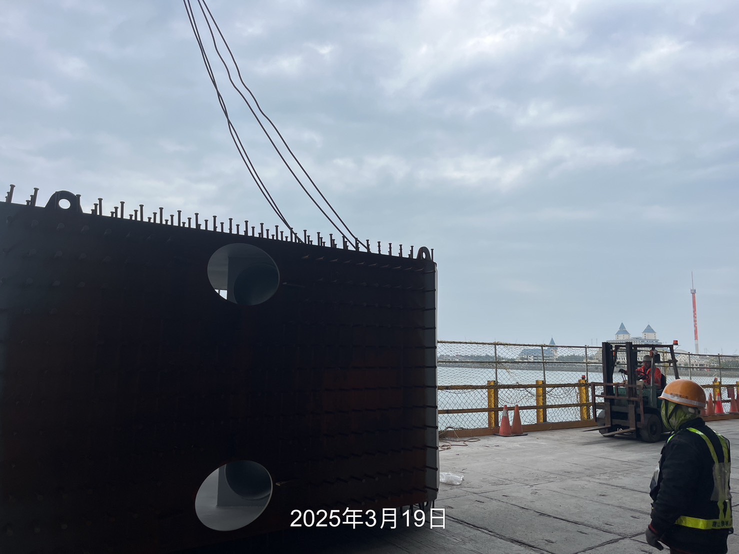 E17鋼箱進料及地組