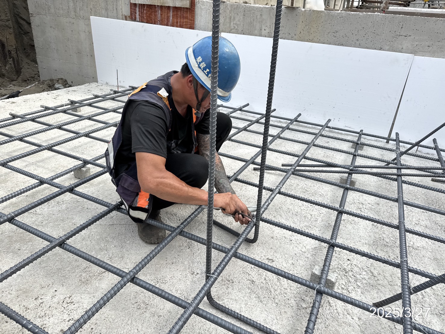 RL1-L6-1檔土牆樁帽鋼筋綁紮