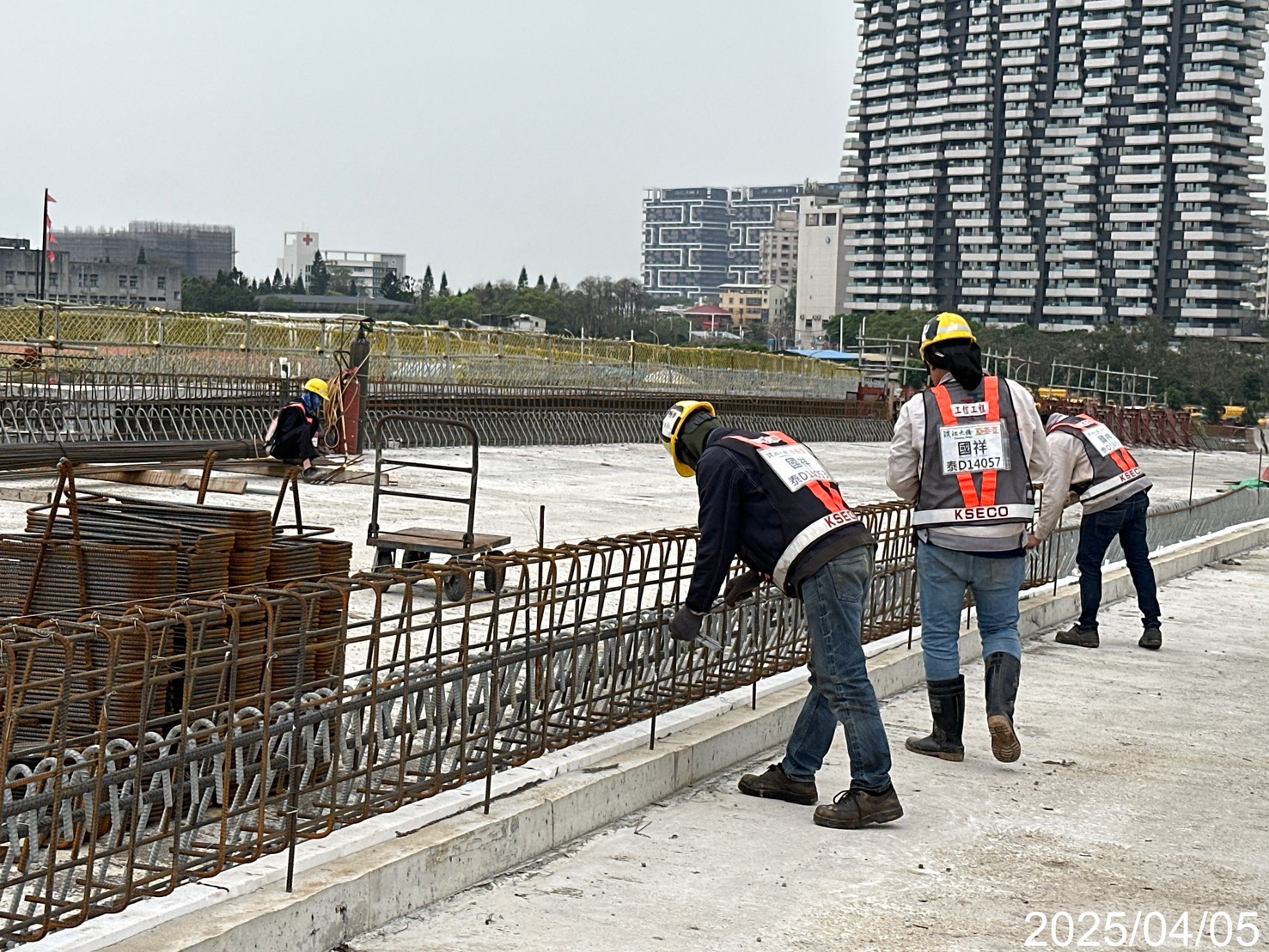 U6S混凝土護欄 RT側鋼筋綁紥