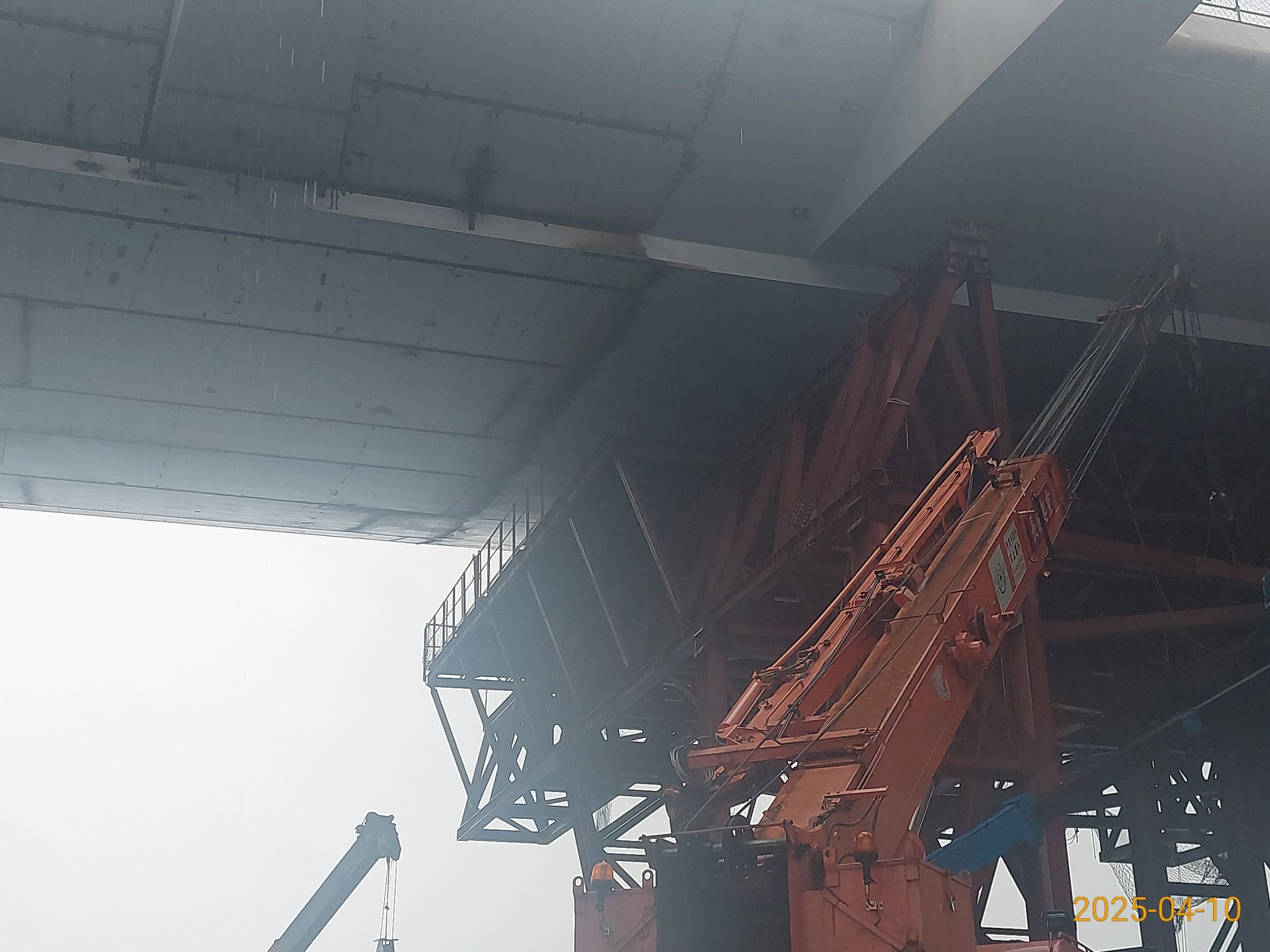 BOT節塊施工構台拆除