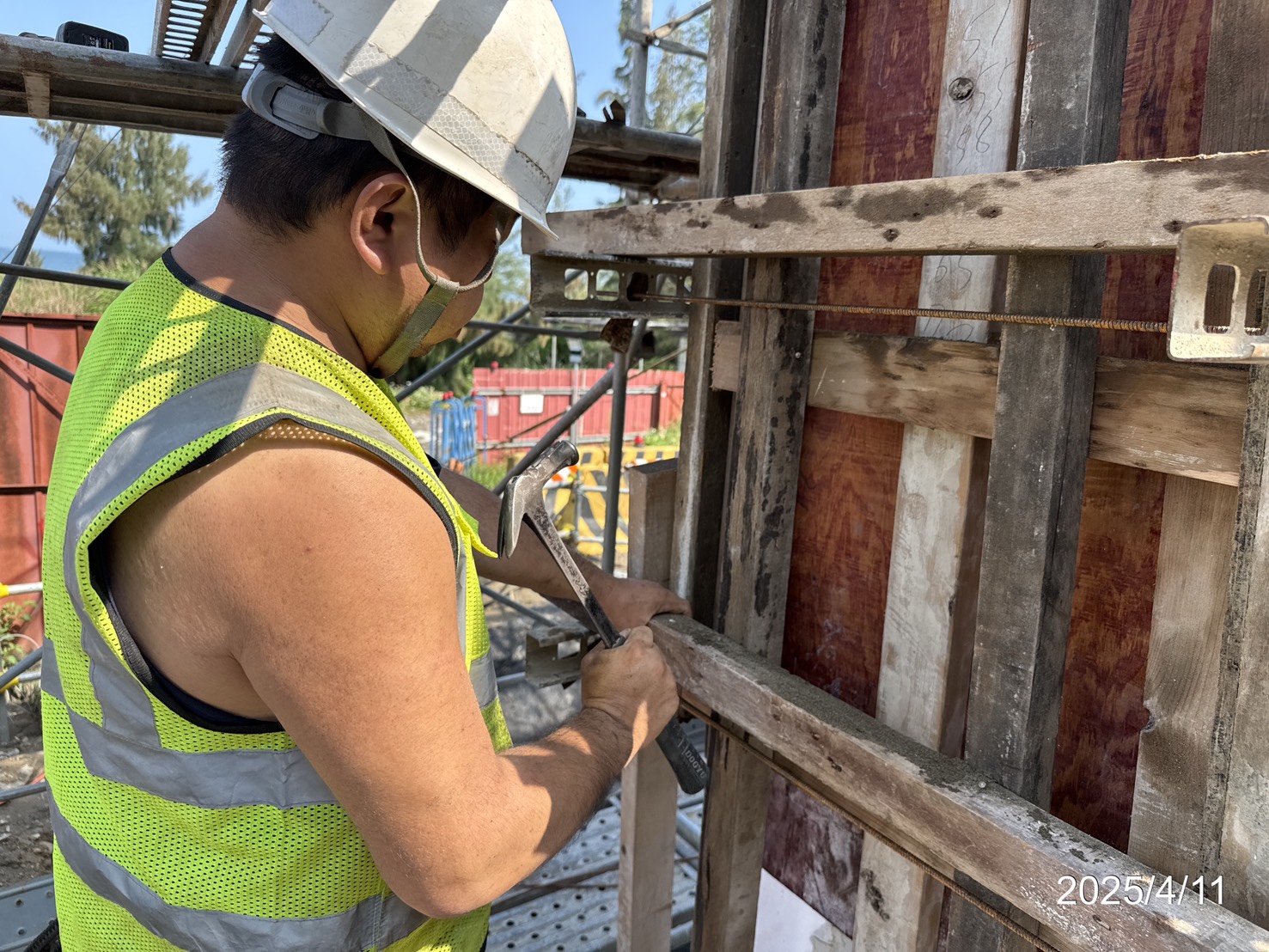 RL1-L6-1、L9擋土牆牆身第2昇層模板組立