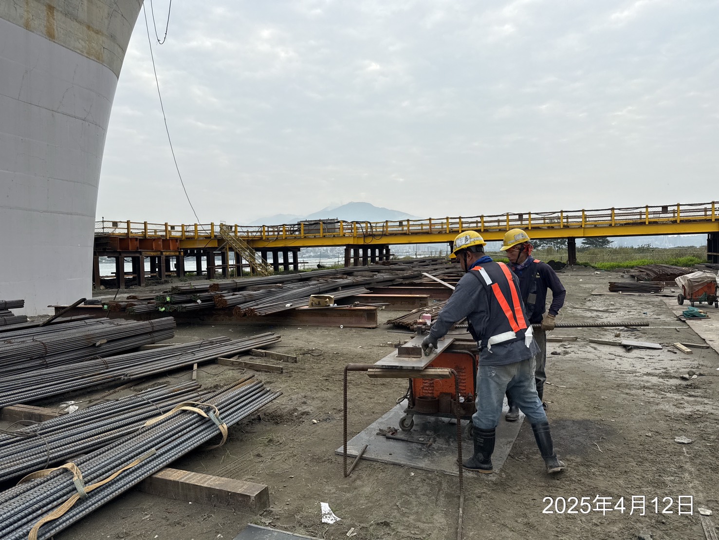 U4單元場撐第2階段鋼筋進場