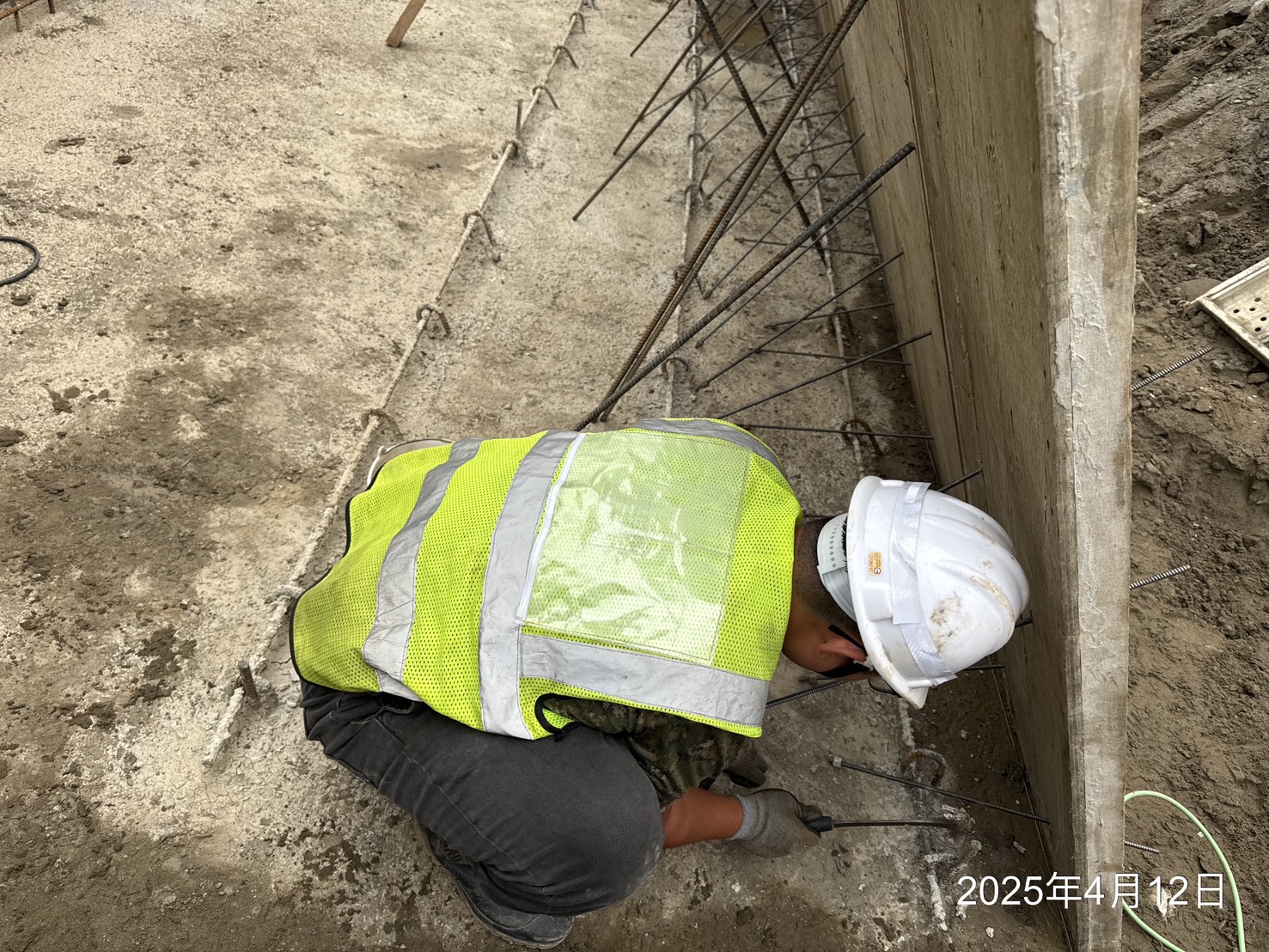 RL1-W3重力式擋土牆鋼筋綁紮