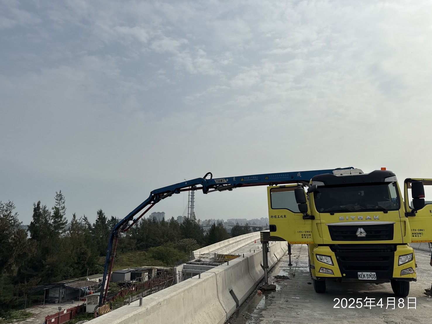 RL1-L6-1擋土牆牆身混凝土澆置