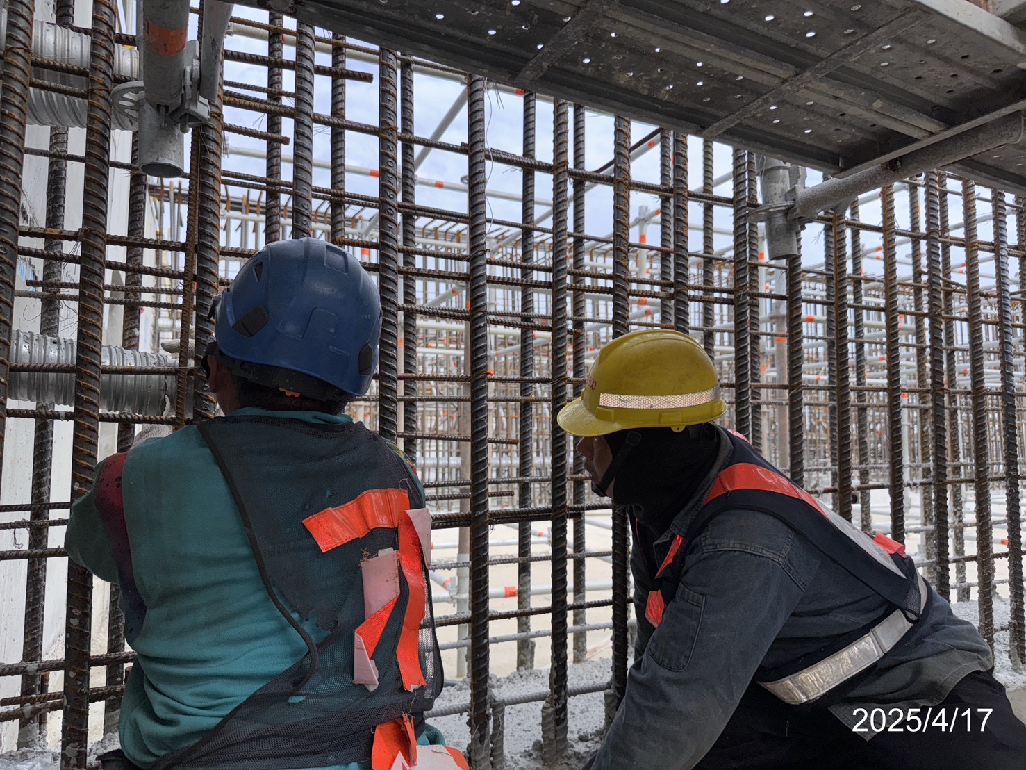 U4單元場撐第2階段鋼筋綁紮
