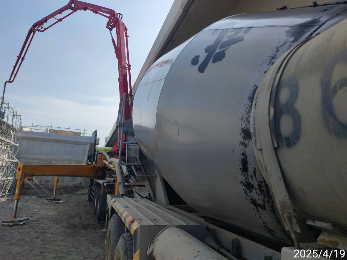 RL1-L9擋土牆牆身第3昇層混凝土澆置