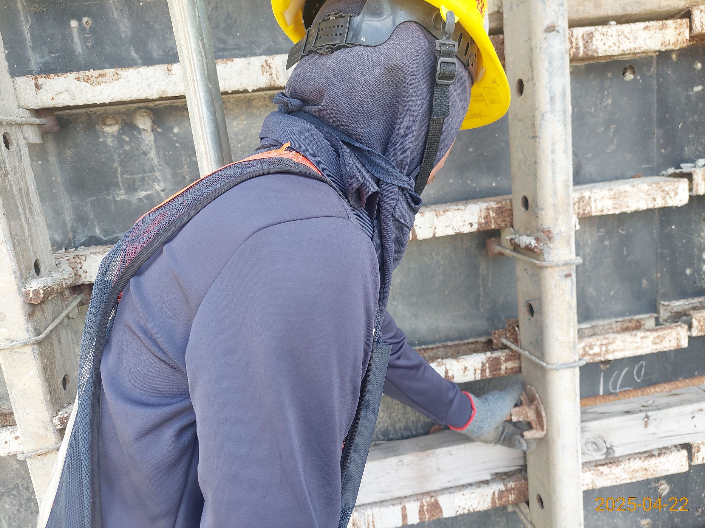 ML2A1橋台牆身模板組立