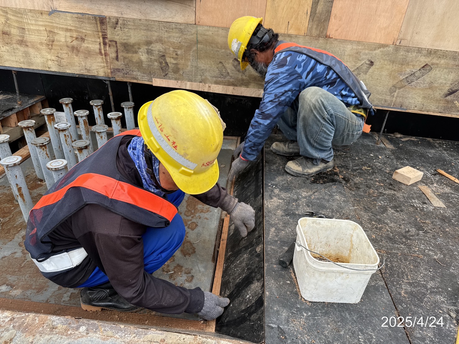 U4單元場撐第2階段端底版調整檢測