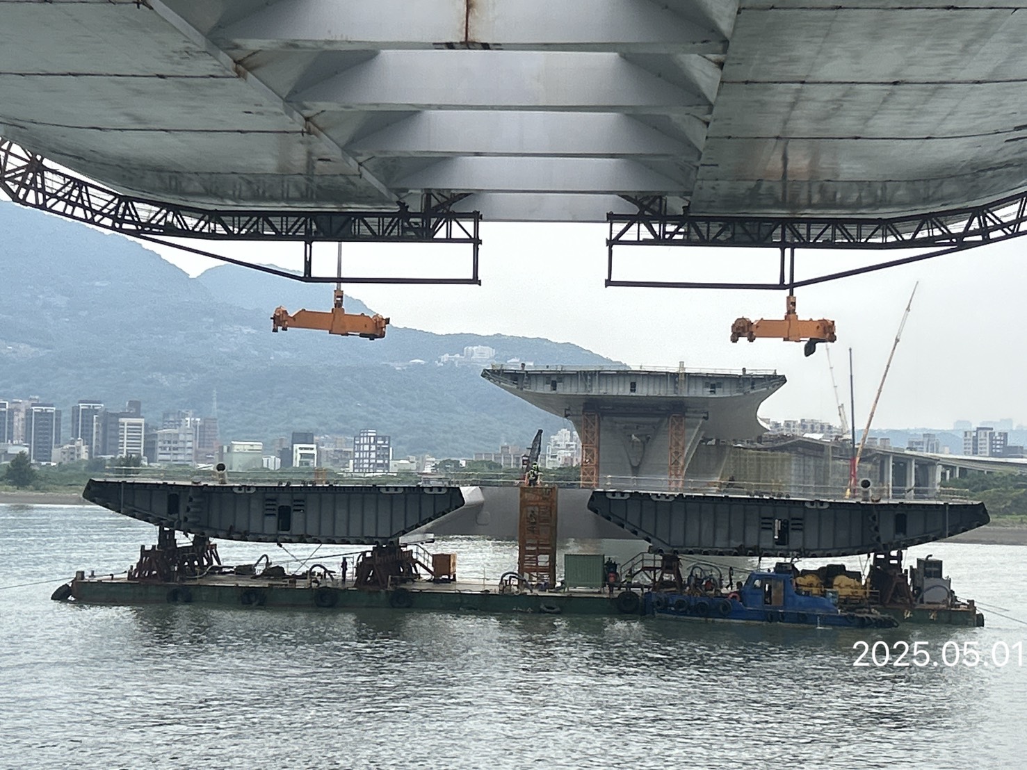 12B節塊吊裝作業