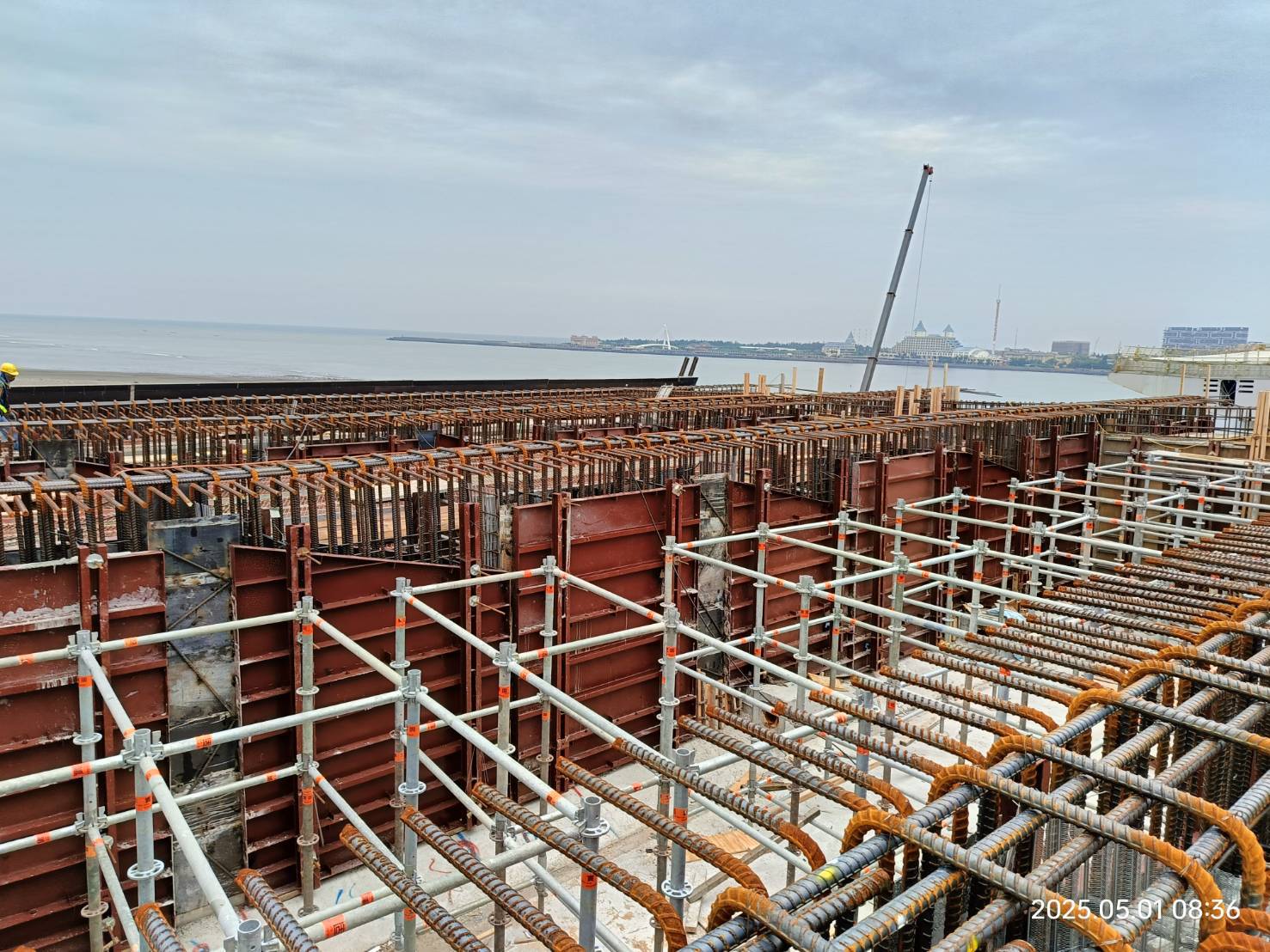 U4單元場撐第3階段支撐架物料進場