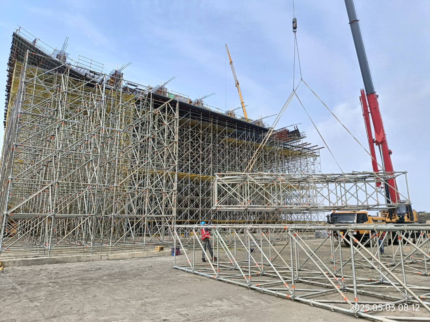 U4單元場撐第3階段支撐架搭設
