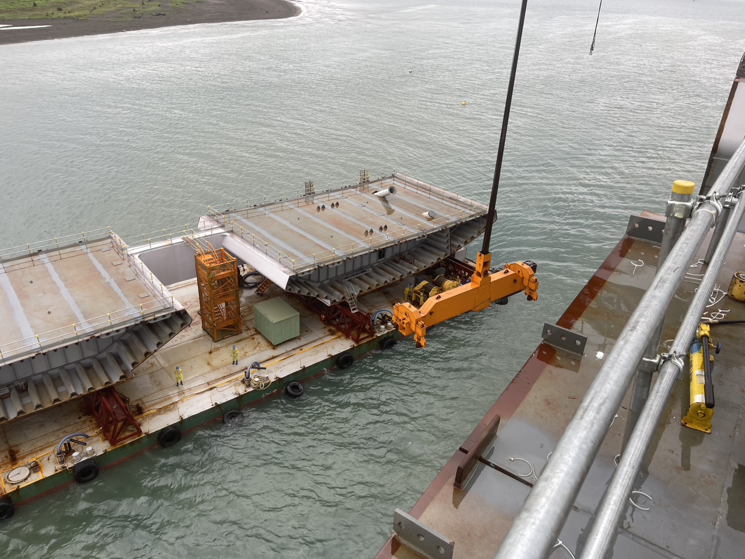 13B節塊吊裝作業