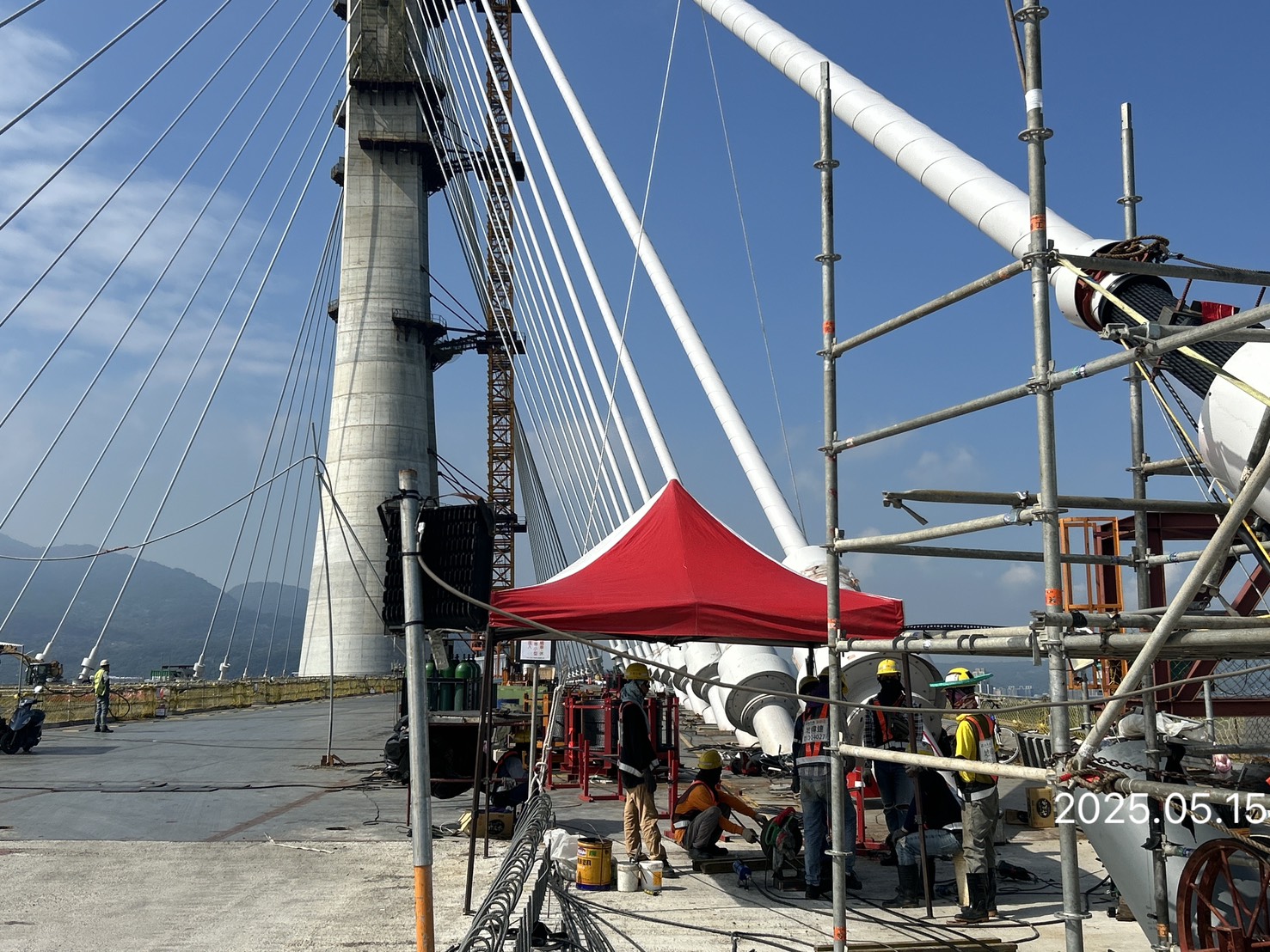 T11斜索第一、二次施拉