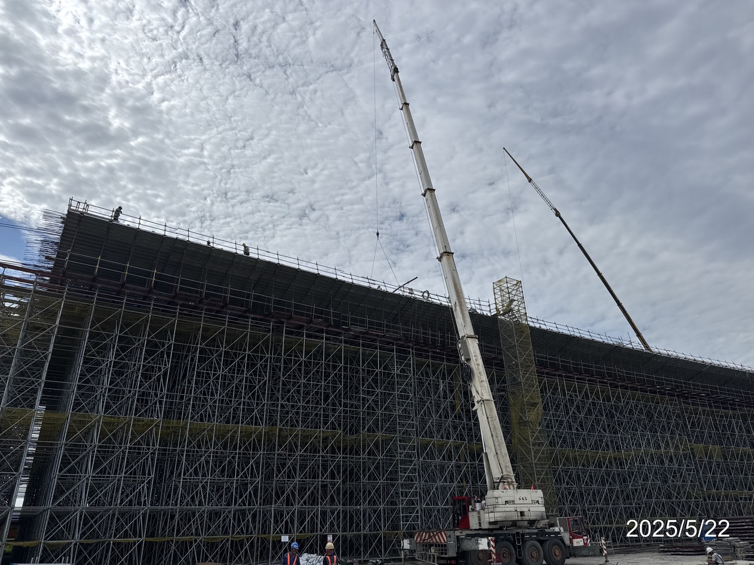 U4單元場撐第2階段底腹版鋼筋綁紮