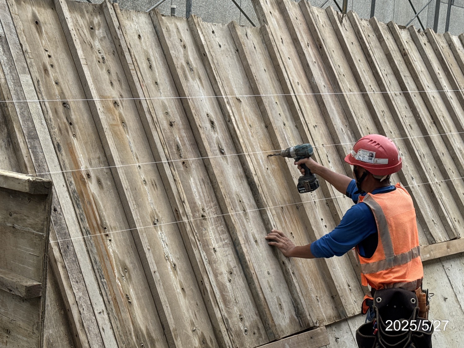 RL1-W2重力式擋土牆模板組立