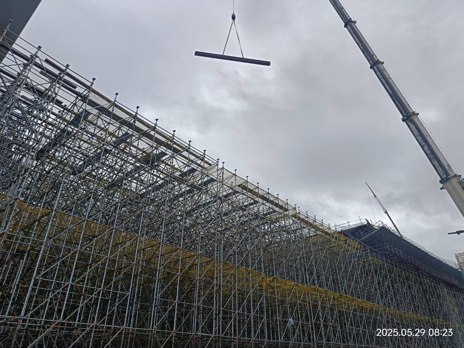 U4單元場撐第2階段底腹版鋼筋綁紮