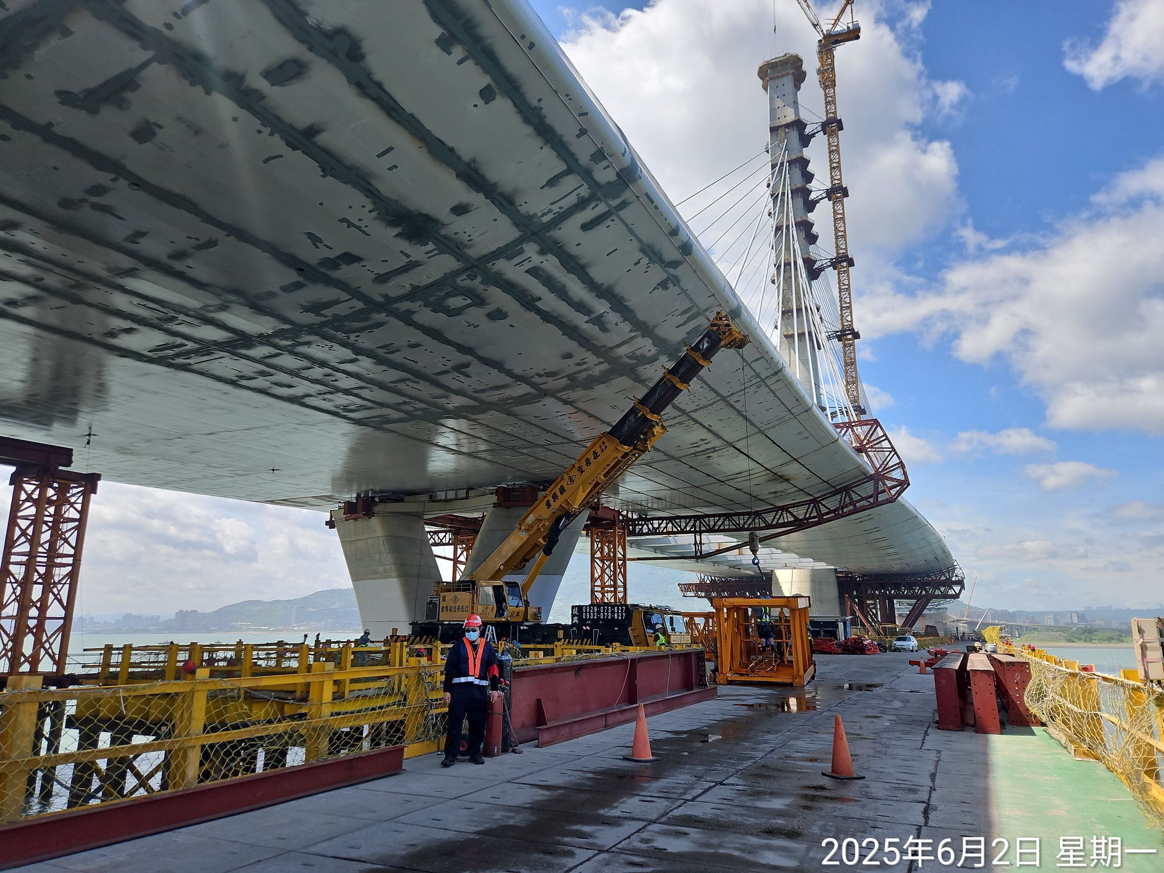 P140~P160上游側推進軌道及支撐架拆除分解