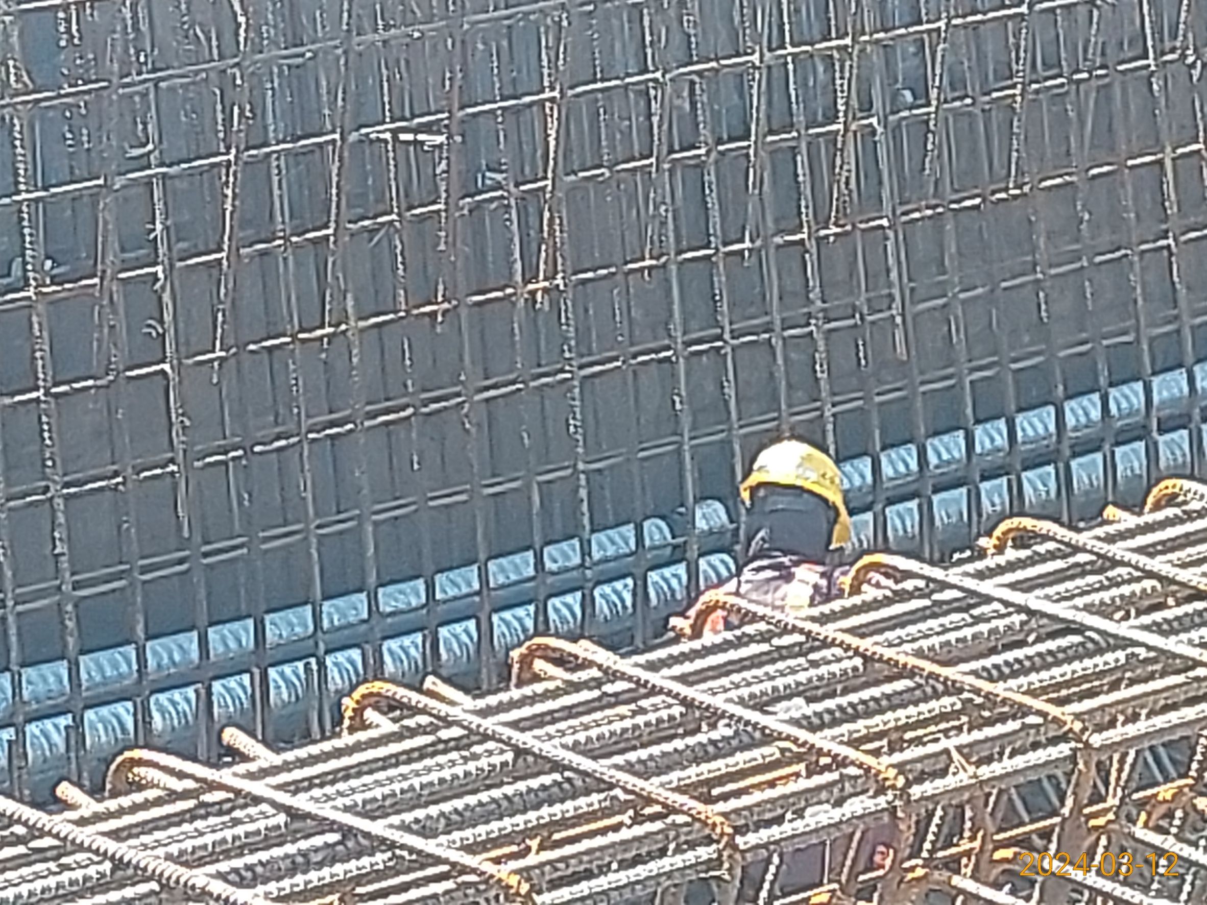 MR1A場撐段預力套管穿線